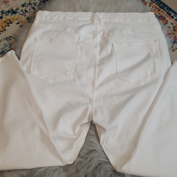 SALE!! Good American Good Legs Crop NWOT!! - Picture 5 of 14